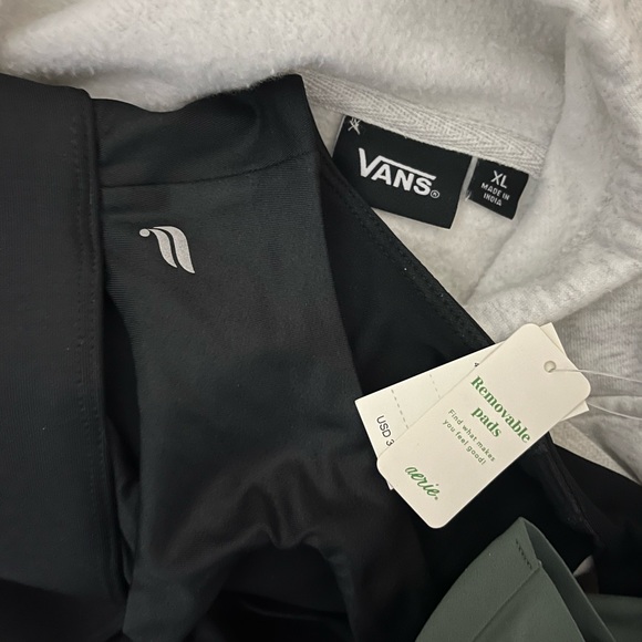 20 Piece - Bread & Butter Reseller Mystery Box - Picture 3 of 4